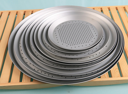 RK Bakeware China Foodservice NSF Aluminium Anodized Keras Berlubang Renyah Panci Pizza untuk Pizza Hut