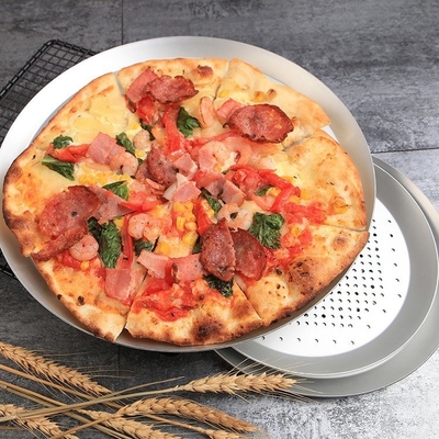 RK Bakeware China Foodservice NSF Aluminium Anodized Keras Berlubang Renyah Panci Pizza untuk Pizza Hut